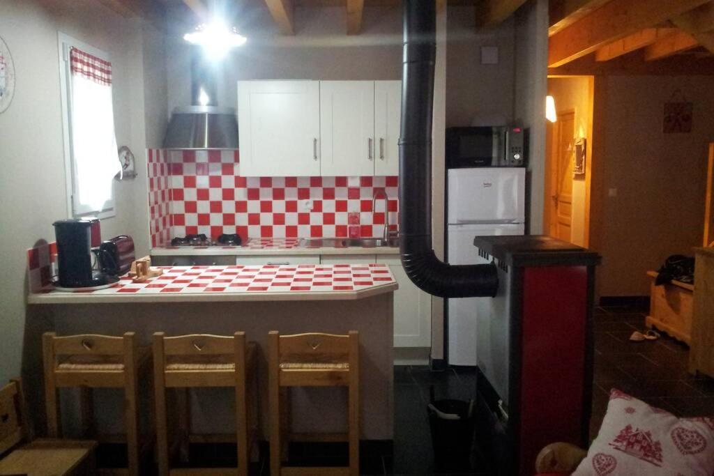 リュス・サン・ソヴァール Chalet Toyヴィラ エクステリア 写真